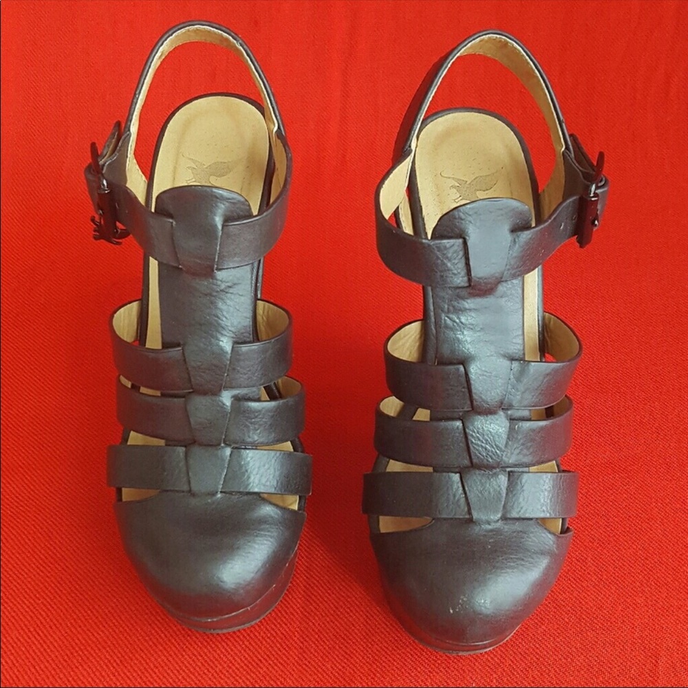 Looking for these shoes!!!! 🦄🌈🦄